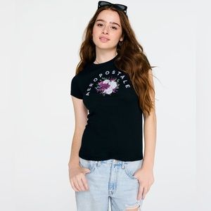 Black Aeropostale graphic t-shirt